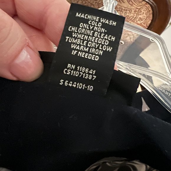 Lane Bryant Button Up Top - Size 18 - Picture 3 of 6